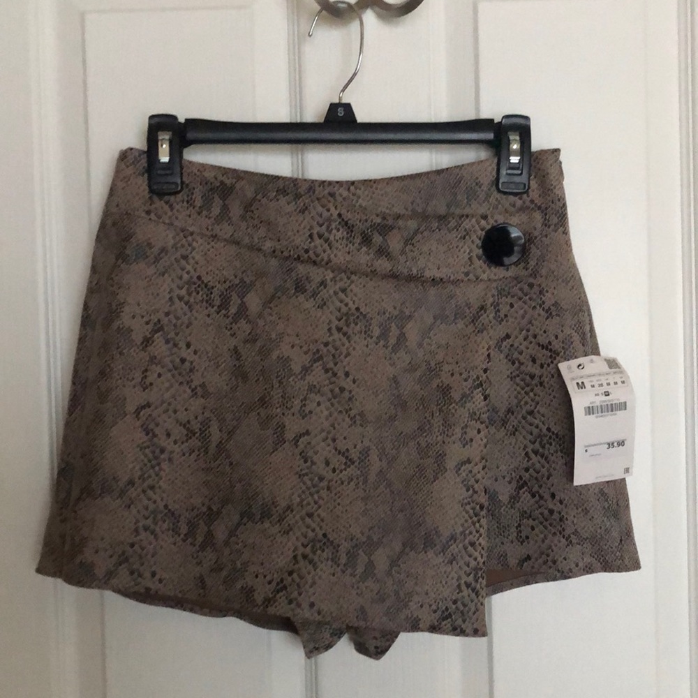 Animal print skorts